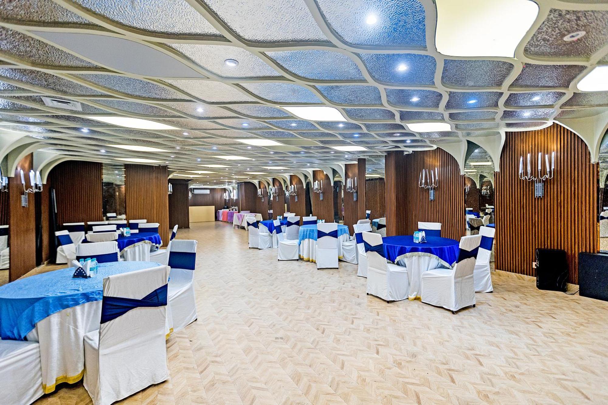 The Grand Vikalp By Saga Hotels Új-Delhi Kültér fotó