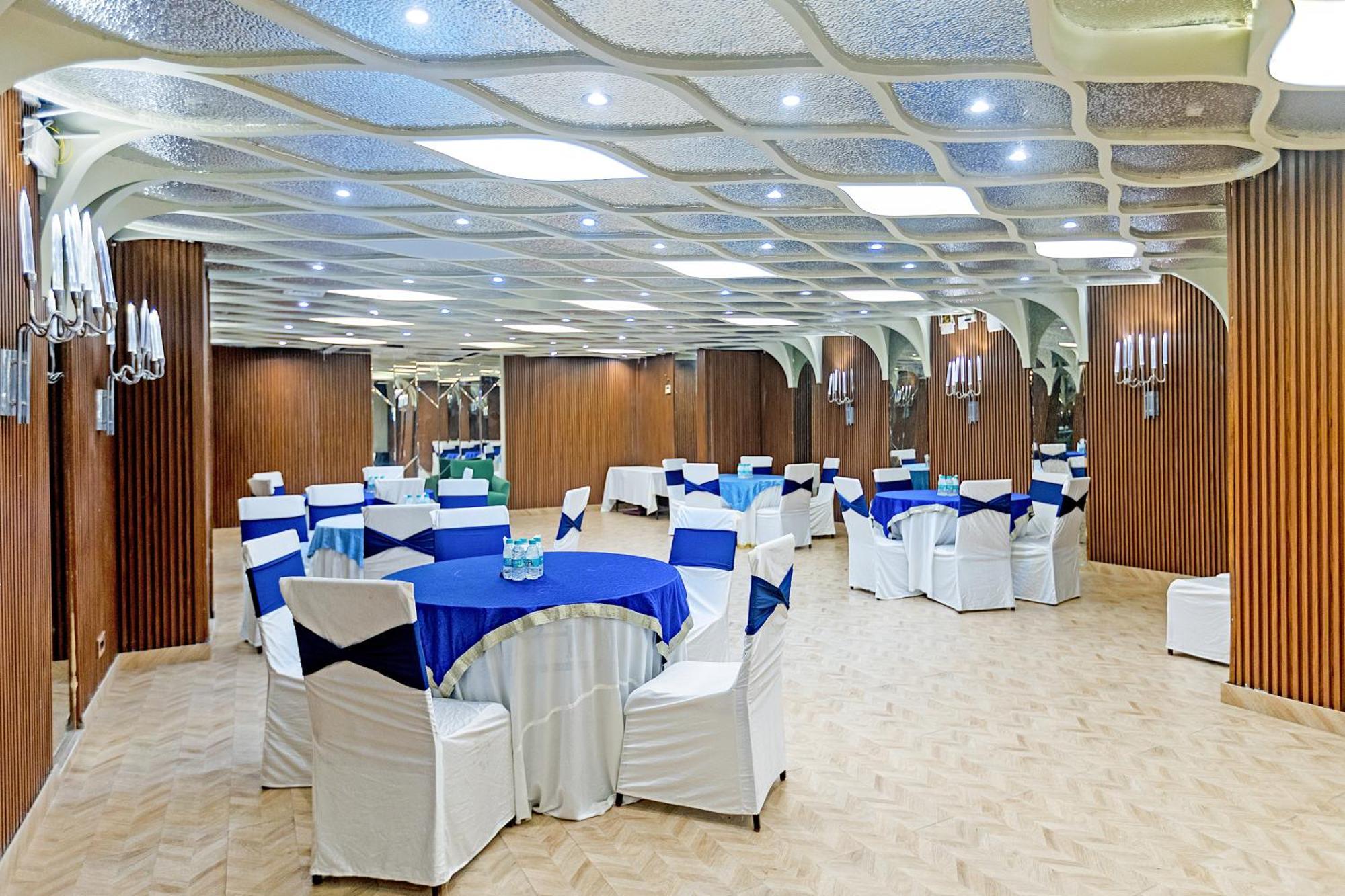 The Grand Vikalp By Saga Hotels Új-Delhi Kültér fotó