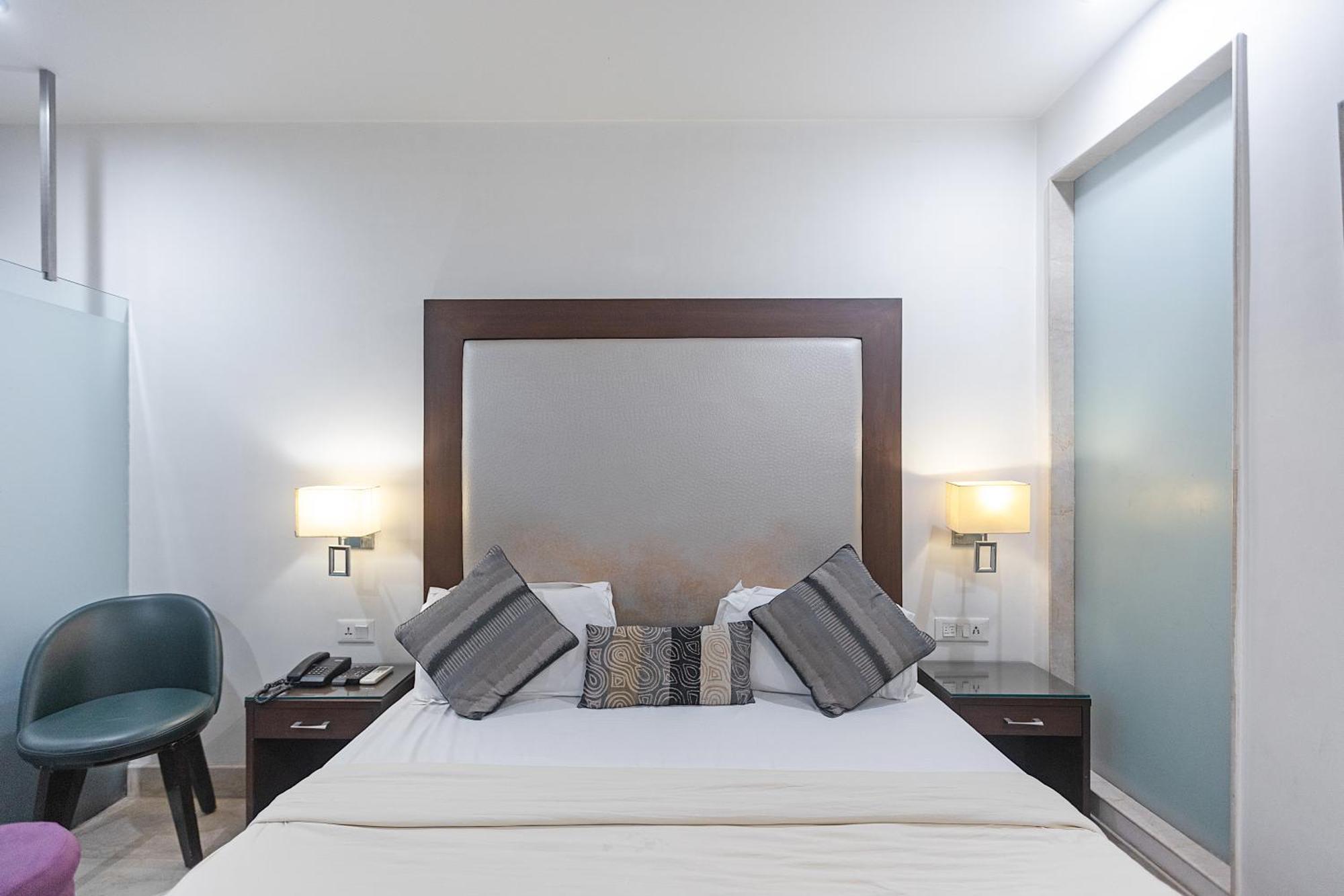 The Grand Vikalp By Saga Hotels Új-Delhi Kültér fotó