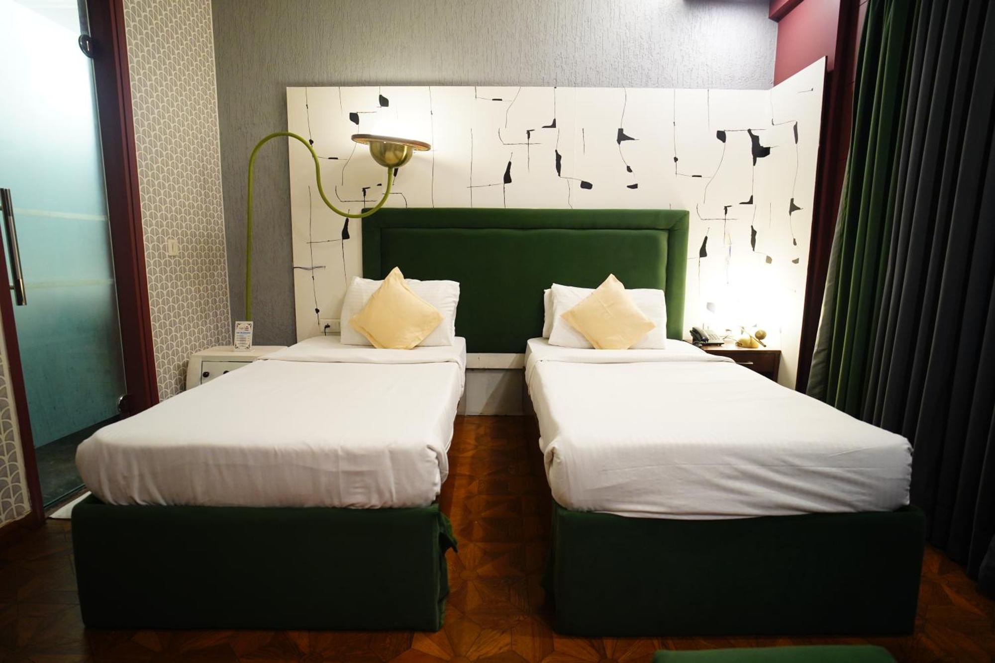 The Grand Vikalp By Saga Hotels Új-Delhi Kültér fotó
