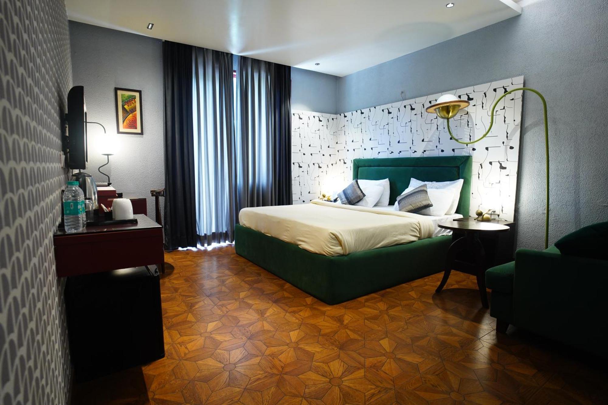 The Grand Vikalp By Saga Hotels Új-Delhi Kültér fotó